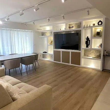 4 Pieces De Luxe A Juan-les-pins Антиб